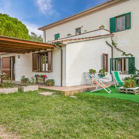 Awesome In Pieve di Santa Luce